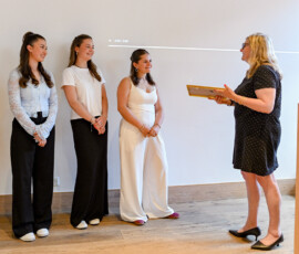 PRIX VIISON AUSZEICHNUNG, am 19. Juni 2026 (Melanie Duchene)
DIE BILDER DUERFEN NUR FUER DIE BESPROCHENE VERWENDUNG GEBRAUCHT WERDEN, WEITERE NUTZUNGEN SIND MIT DER FOTOGRAFIN, MELANIE DUCHENE ABZUKLAEREN.